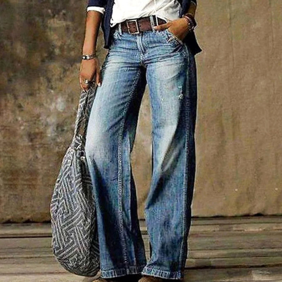 Camille | Women's High-Waist Wide-Leg Jeans, Relaxed Straight Denim Jeans | Dressific | Light Blue